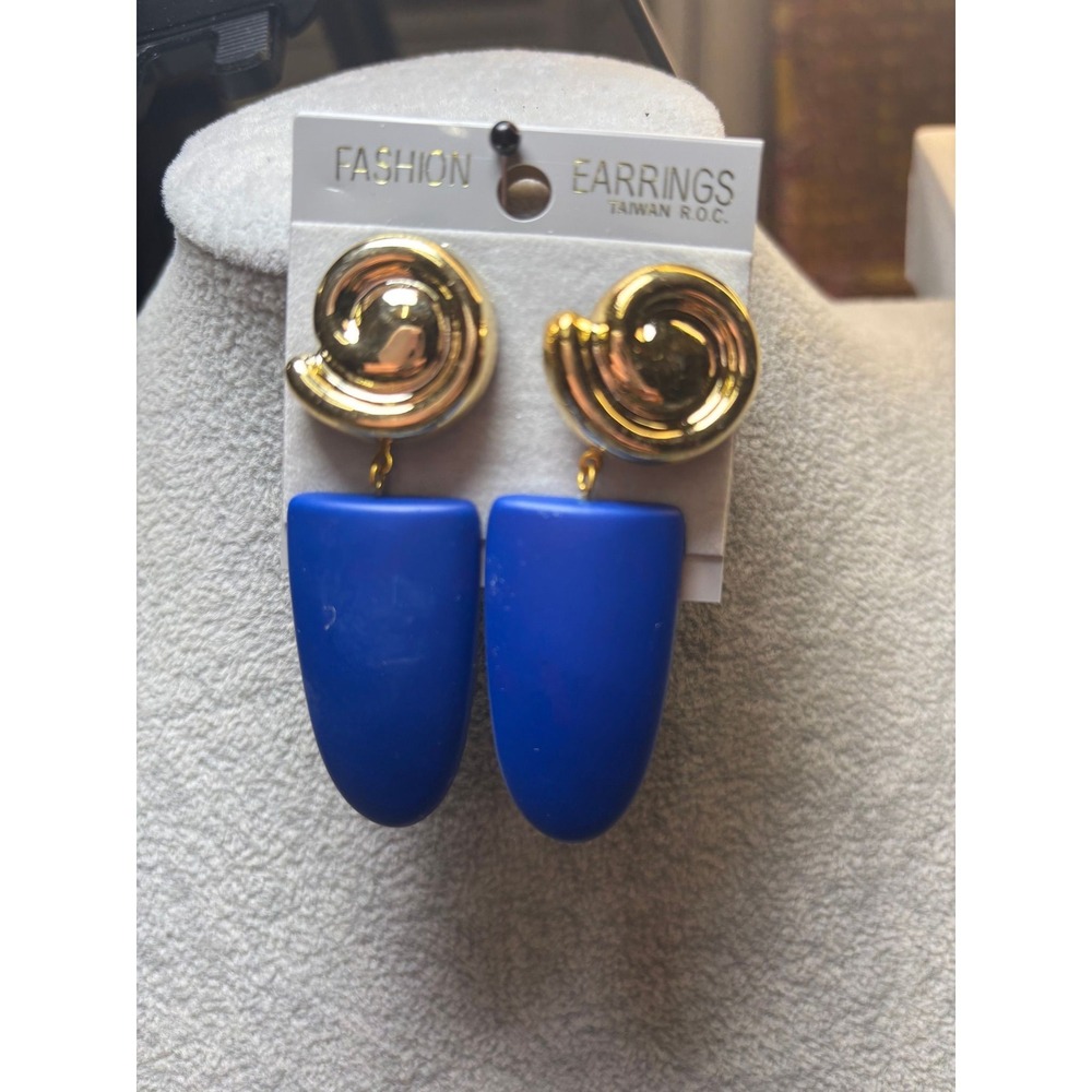 #12.  Spiral Top Elongated Blue Drop Earrings